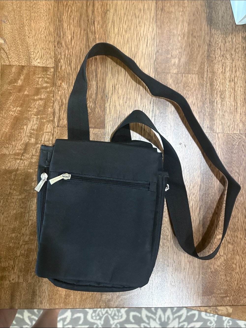Travelon Antitheft Crossbody Travel Bag. 8.5” x 8” black